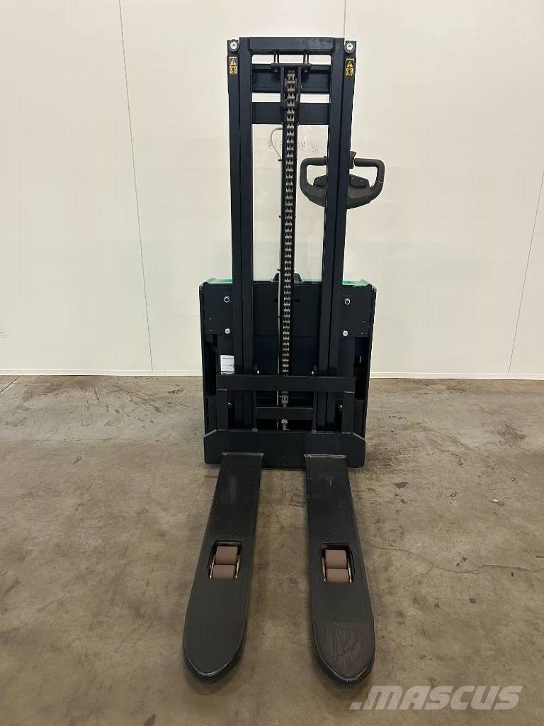 Mitsubishi SBP 10 N3 行走控制式堆積機