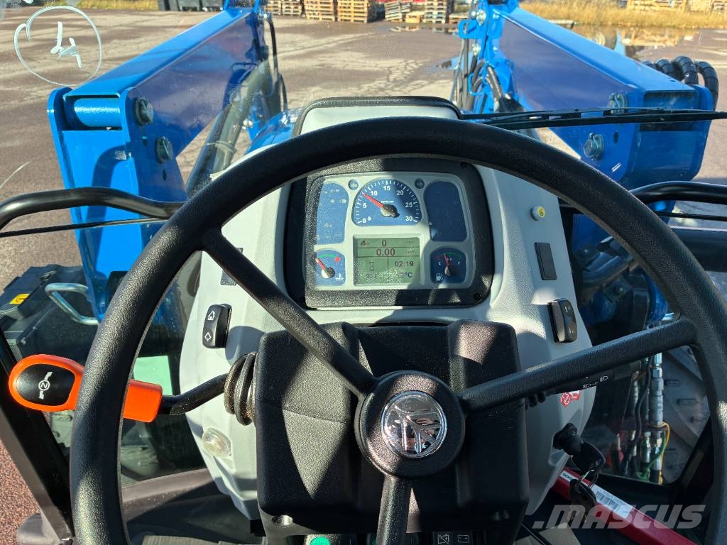 New Holland T4.75 S etukuormaajalla Traktorer