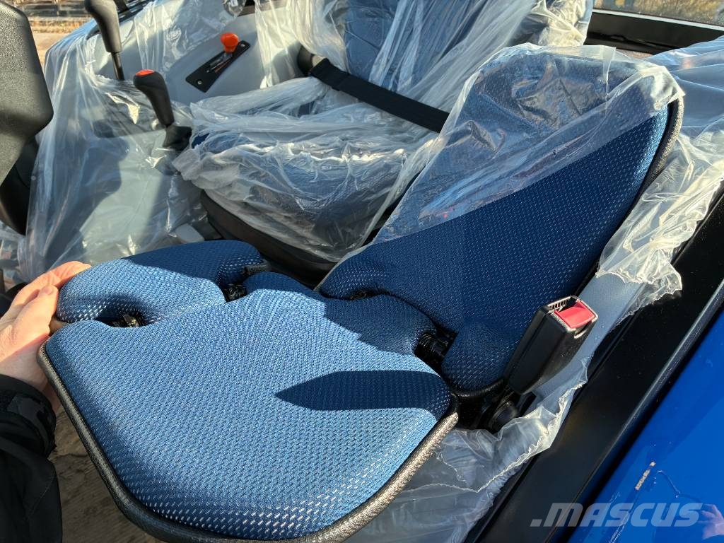 New Holland T4.75 S etukuormaajalla Traktorer