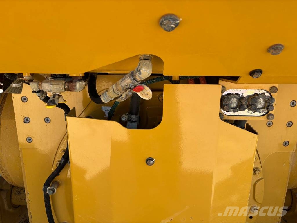 CAT D 6 XE (Trimble earthworks - 1871 idle hrs) Buldožeri gusjeničari