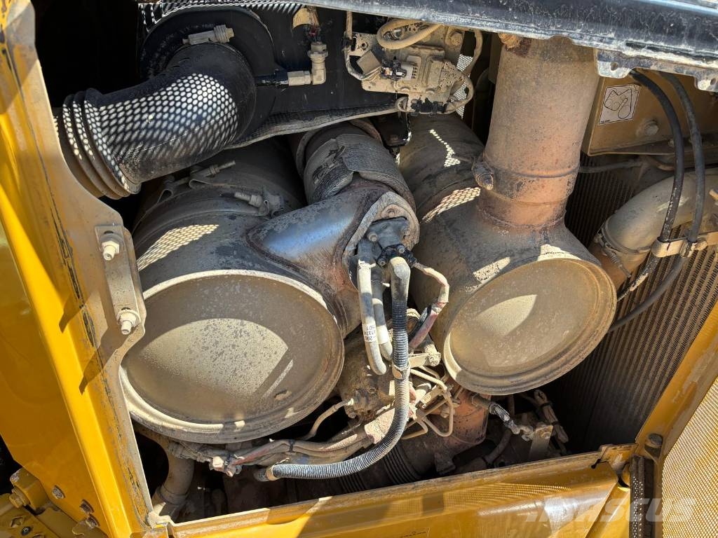 CAT D 6 XE (Trimble earthworks - 1871 idle hrs) Buldožeri gusjeničari