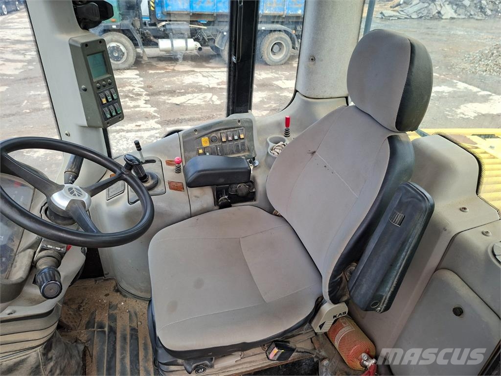 New Holland W 110 B 4X4 Entreprenør - Andet