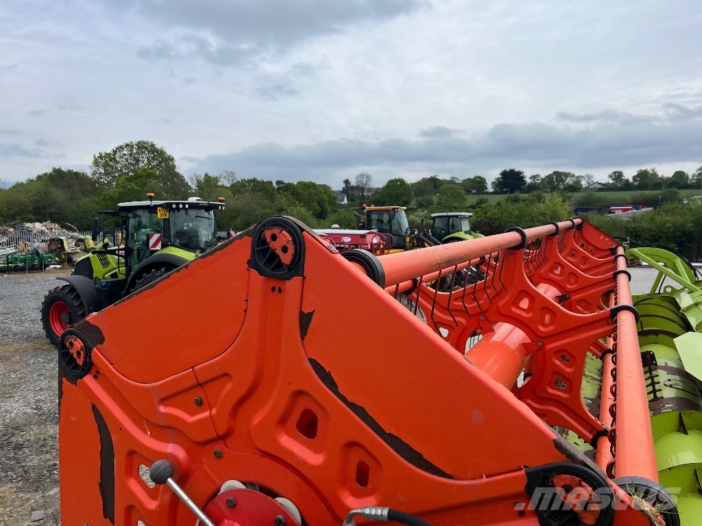 CLAAS Tucano 440 Kombajny zbożowe