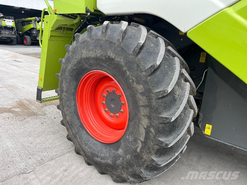CLAAS Tucano 440 Kombajny zbożowe