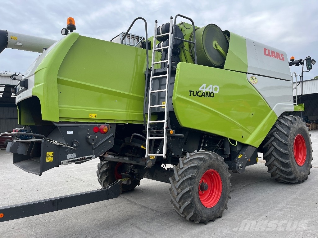 CLAAS Tucano 440 Kombajny zbożowe