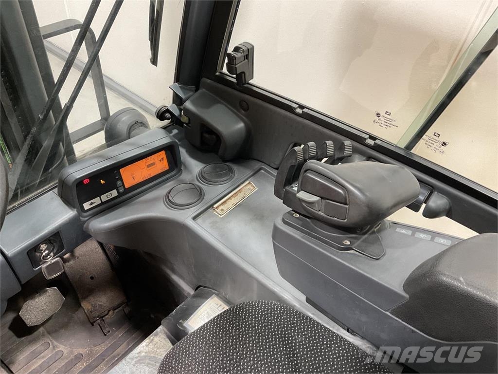 Jungheinrich EFG 320 Elektriskie autoiekrāvēji
