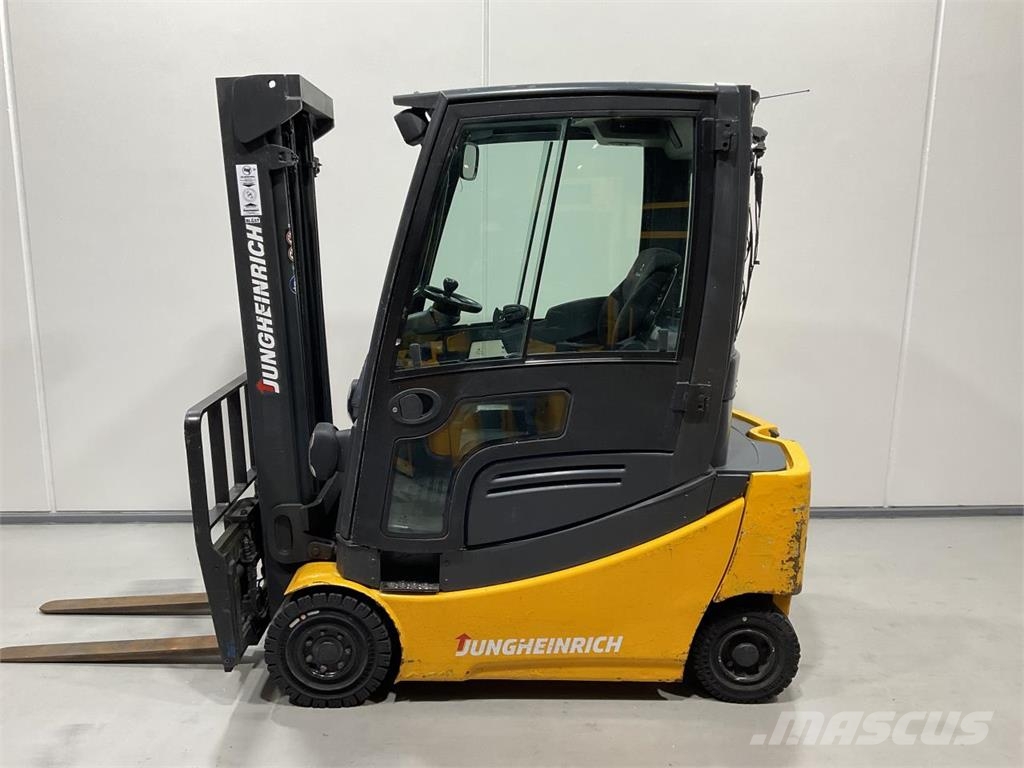 Jungheinrich EFG 320 Elektriskie autoiekrāvēji