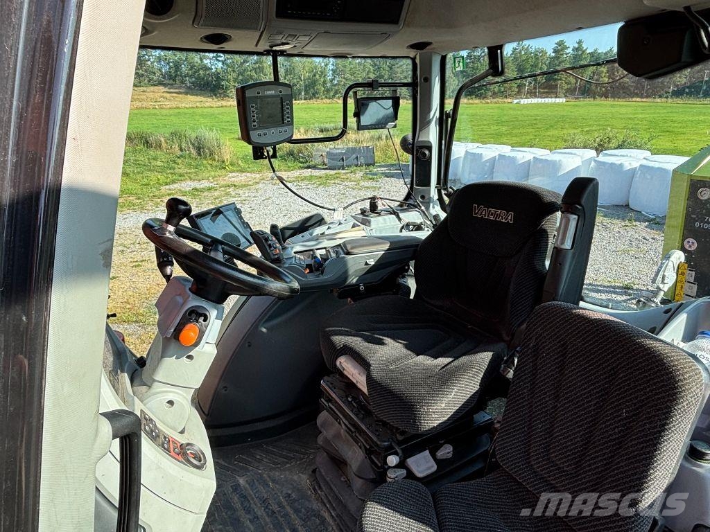 Valtra N154 Traktoren