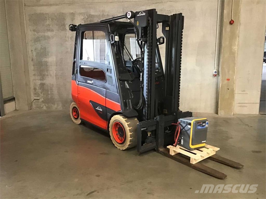 Linde E50HL شاحنات ذات رافعات شوكية تعمل بالكهرباء