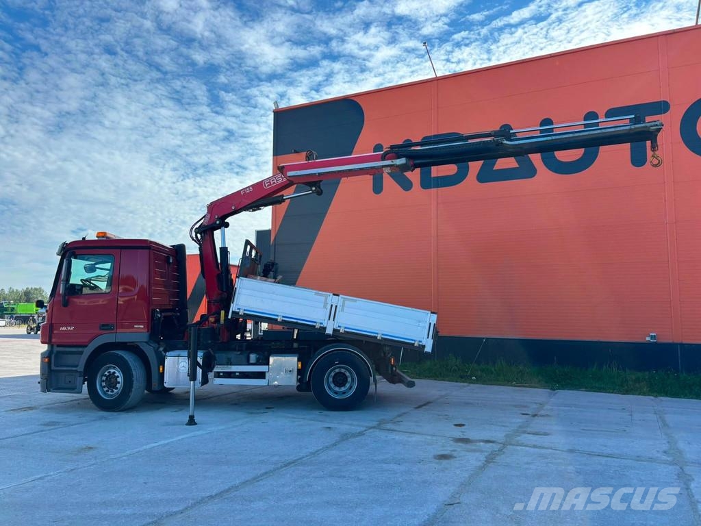 Mercedes-Benz Actros 1832 4x2 FASSI F135A22 / BOX L=3707 mm Camiones grúa
