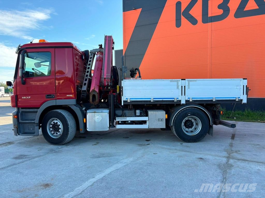 Mercedes-Benz Actros 1832 4x2 FASSI F135A22 / BOX L=3707 mm Camiones grúa
