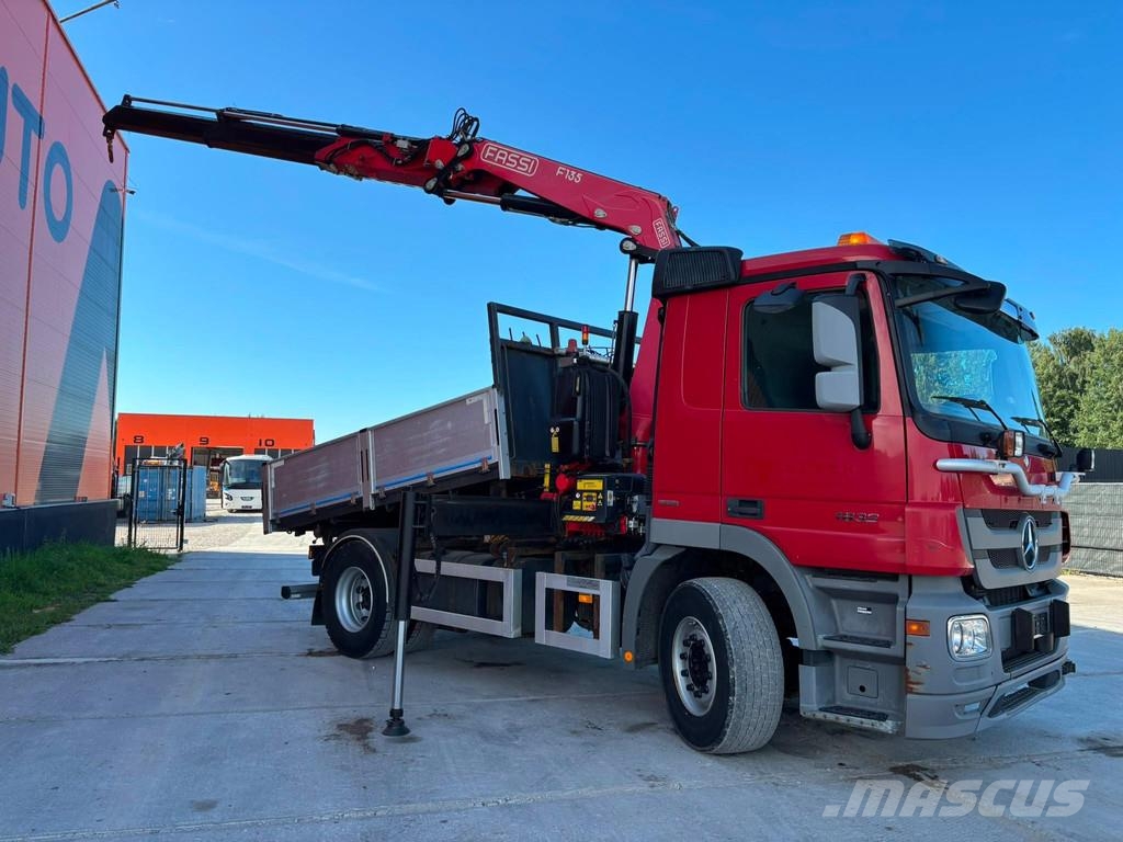Mercedes-Benz Actros 1832 4x2 FASSI F135A22 / BOX L=3707 mm Camiones grúa