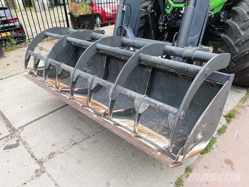 Deutz-Fahr AGROTRON 6175 RC shift trekker tractor +frontlader Tractors