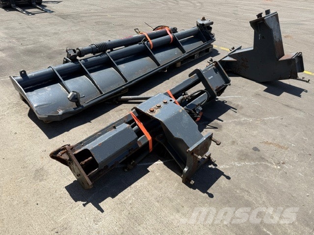 Volvo Hydraulic Snow Wing to suit Motor Grader معدات تمهيد الطرق