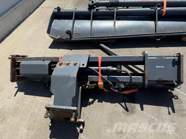 Volvo Hydraulic Snow Wing to suit Motor Grader معدات تمهيد الطرق