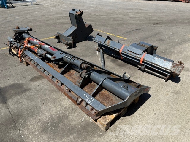 Volvo Hydraulic Snow Wing to suit Motor Grader معدات تمهيد الطرق