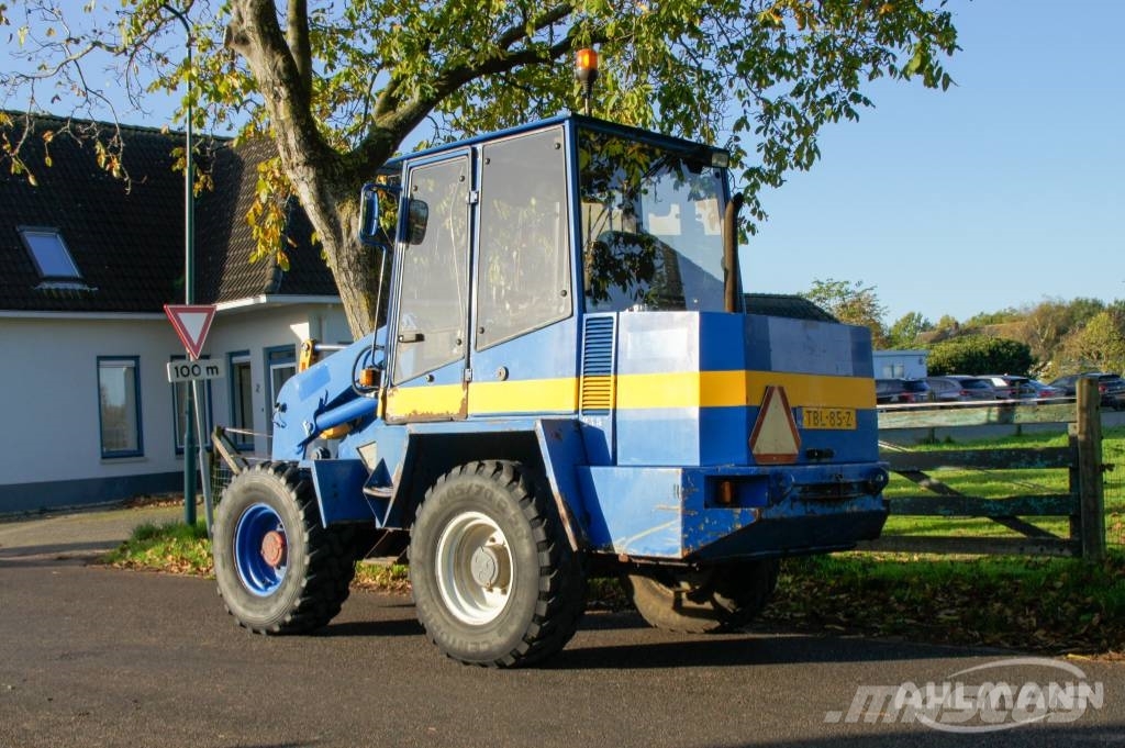 Ahlmann Zwenklader AZ 6 Kolové nakladače