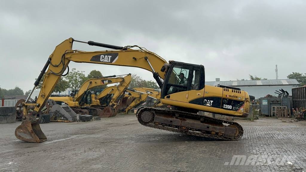 CAT 320DL Telakaivukoneet