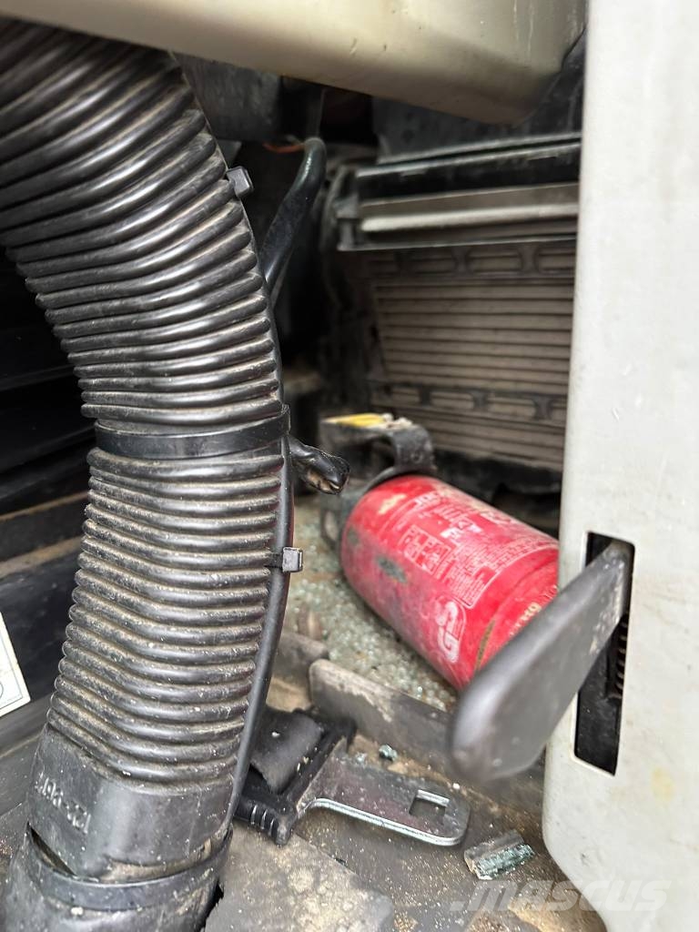 CAT 320DL Telakaivukoneet