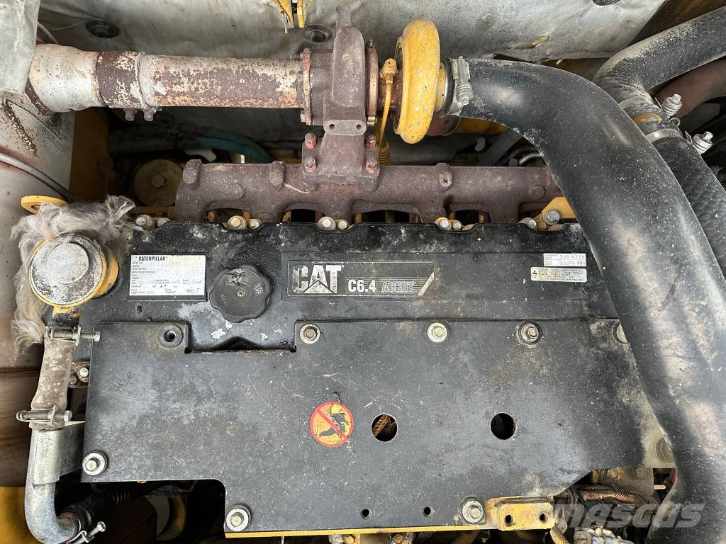 CAT 320DL Telakaivukoneet