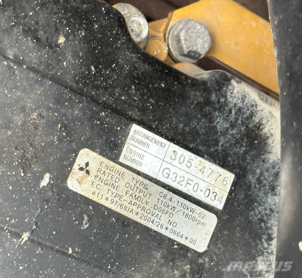 CAT 320DL Telakaivukoneet