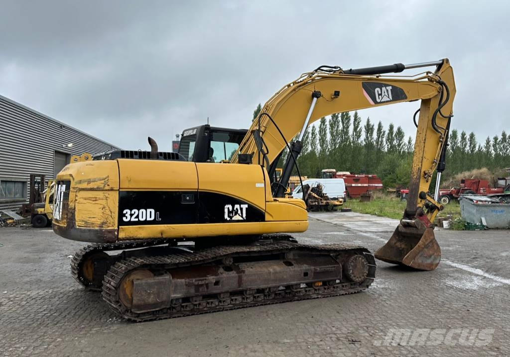 CAT 320DL Telakaivukoneet