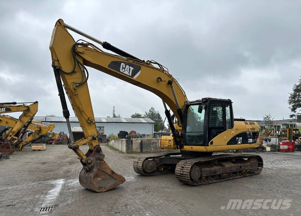 CAT 320DL Telakaivukoneet