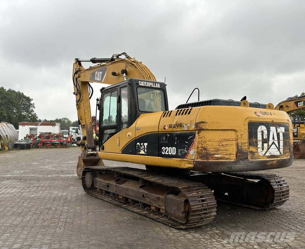 CAT 320DL Telakaivukoneet
