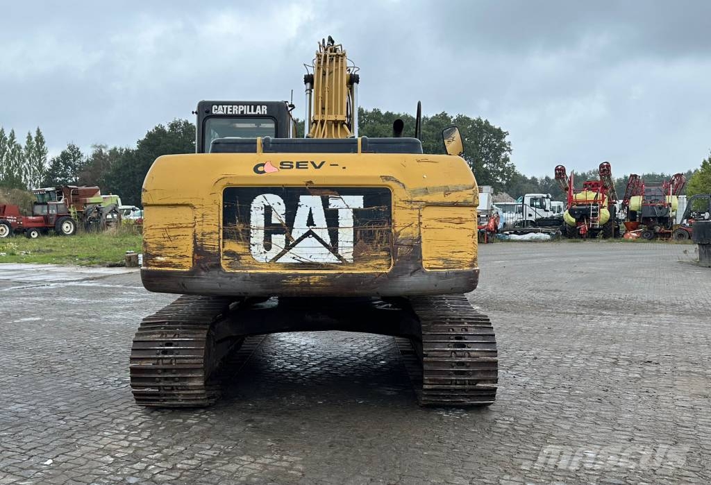 CAT 320DL Telakaivukoneet