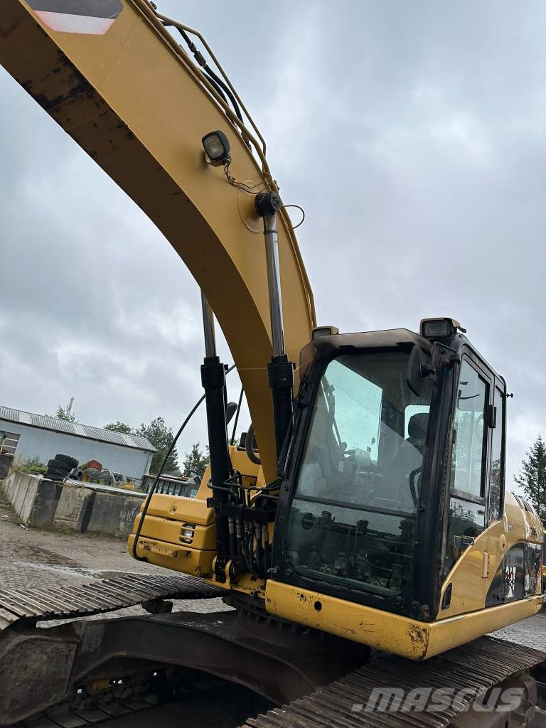 CAT 320DL Telakaivukoneet