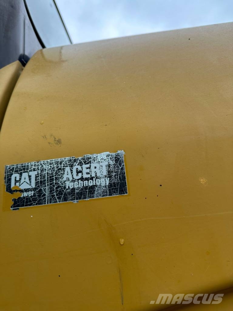 CAT 320DL Telakaivukoneet
