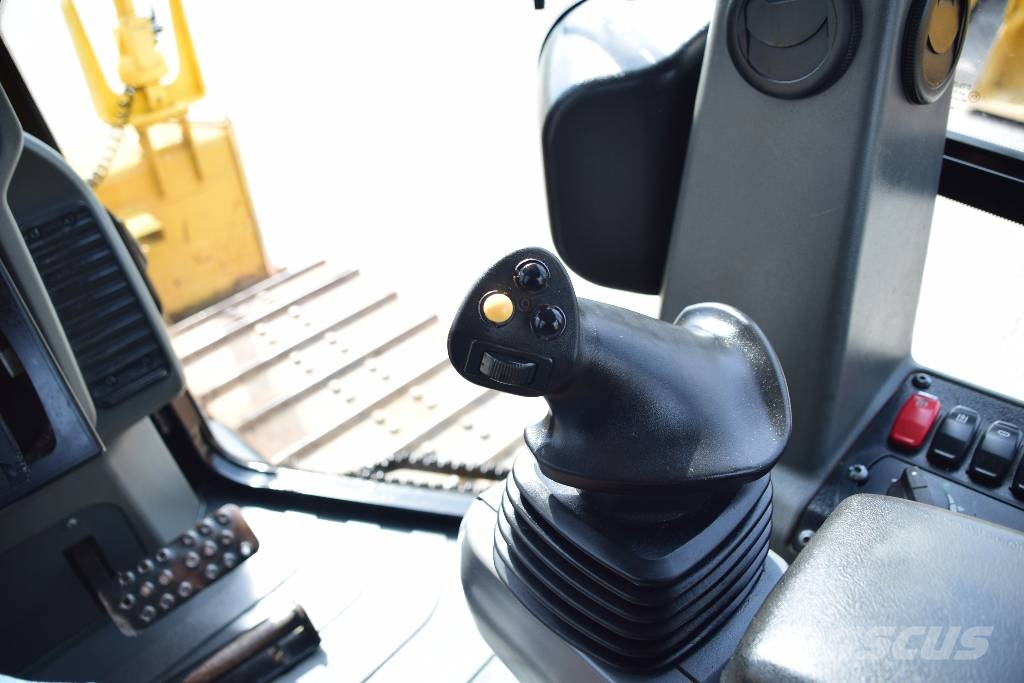 CAT D 5 K 2 LGP  CAT D6 CAT D5 Kāpurķēžu buldozeri