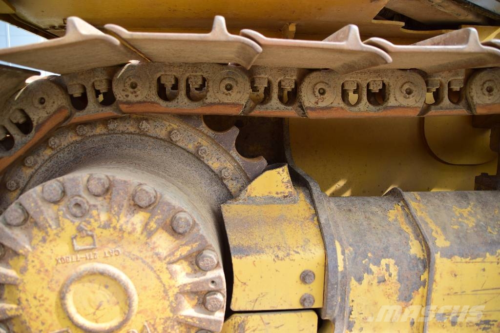 CAT D 5 K 2 LGP  CAT D6 CAT D5 Kāpurķēžu buldozeri