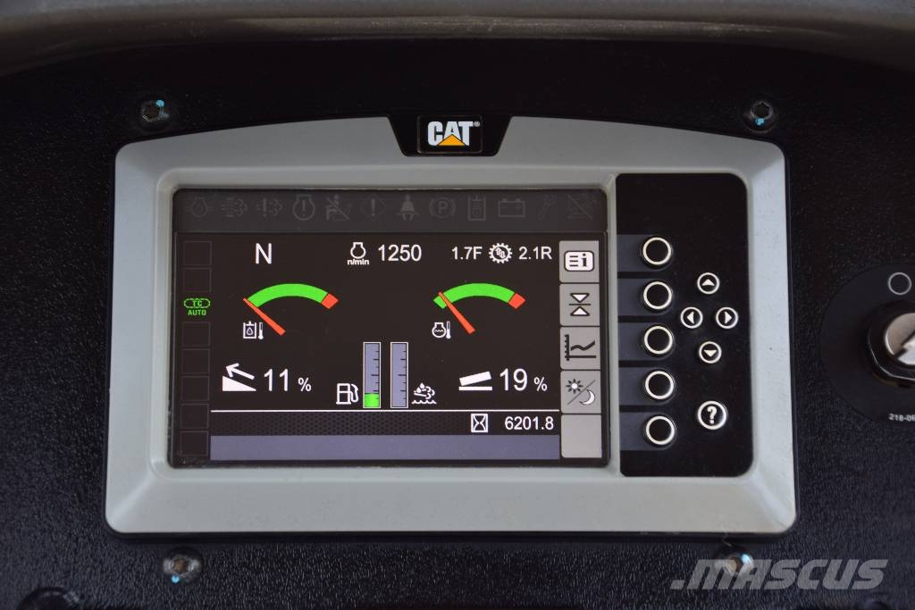 CAT D 5 K 2 LGP  CAT D6 CAT D5 Kāpurķēžu buldozeri