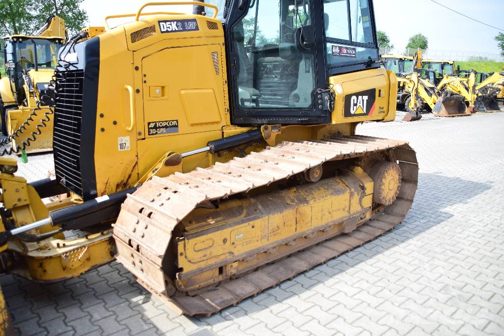 CAT D 5 K 2 LGP  CAT D6 CAT D5 Kāpurķēžu buldozeri