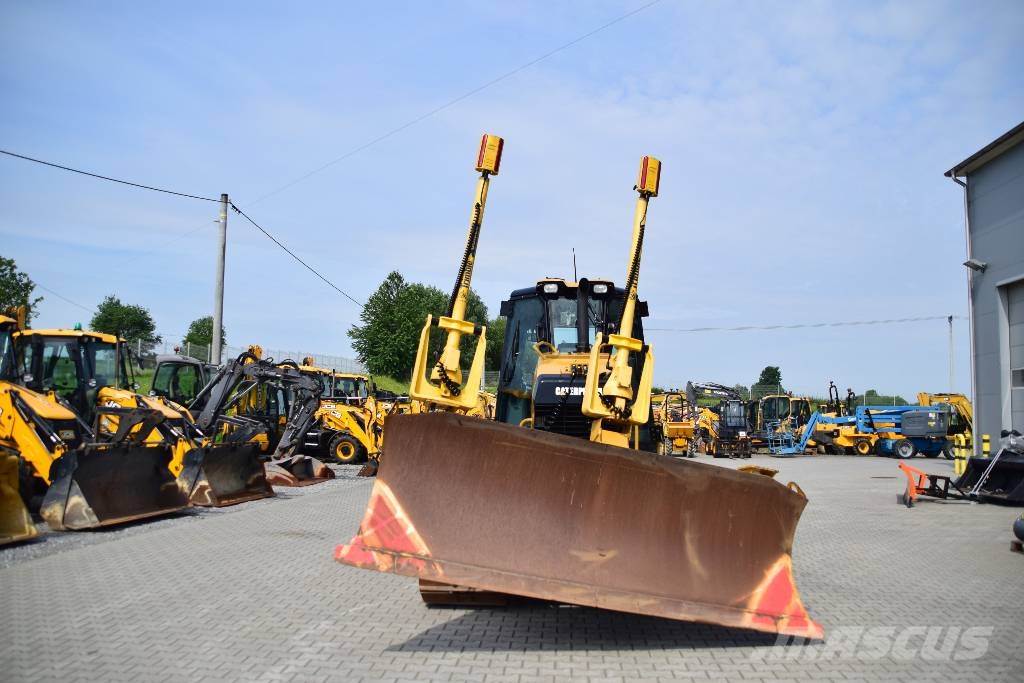 CAT D 5 K 2 LGP  CAT D6 CAT D5 Kāpurķēžu buldozeri
