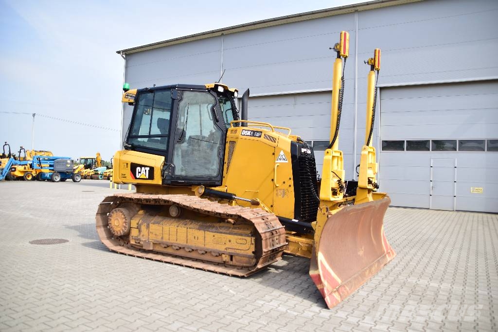 CAT D 5 K 2 LGP  CAT D6 CAT D5 Kāpurķēžu buldozeri