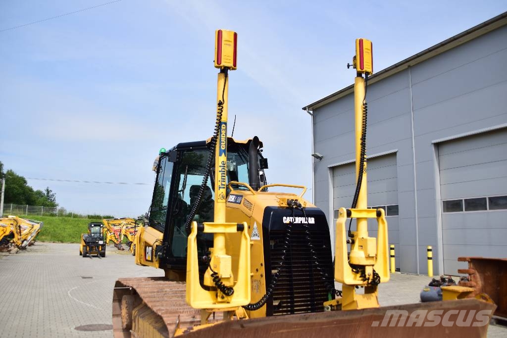 CAT D 5 K 2 LGP  CAT D6 CAT D5 Kāpurķēžu buldozeri