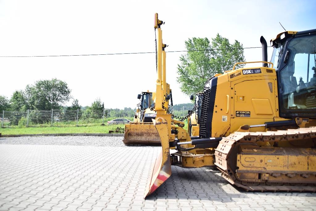 CAT D 5 K 2 LGP  CAT D6 CAT D5 Kāpurķēžu buldozeri