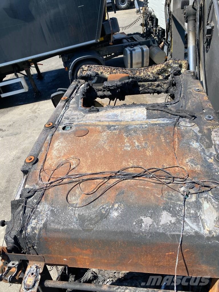 Volvo EC 220 EL /Certificat CE endommagée Excavadoras de cadenas