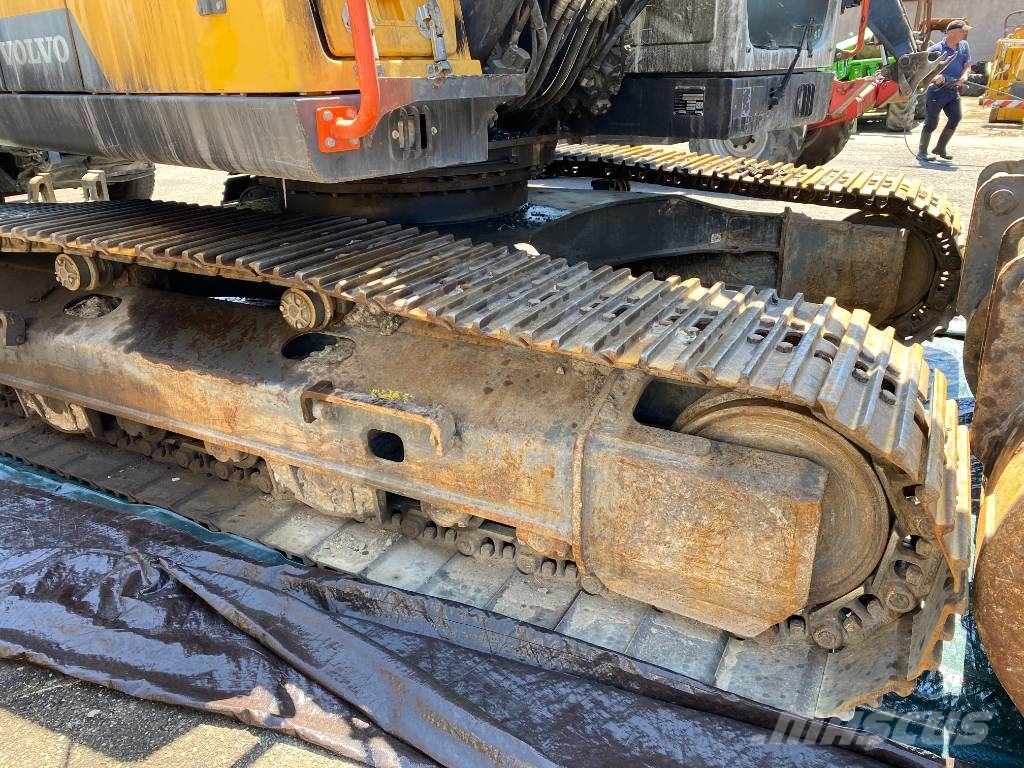 Volvo EC 220 EL /Certificat CE endommagée Excavadoras de cadenas