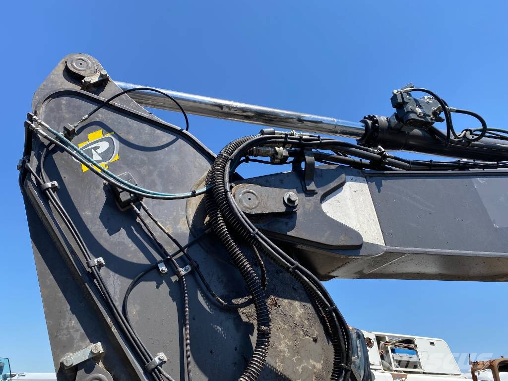 Volvo EC 220 EL /Certificat CE endommagée Excavadoras de cadenas