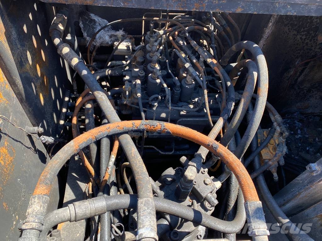 Volvo EC 220 EL /Certificat CE endommagée Excavadoras de cadenas