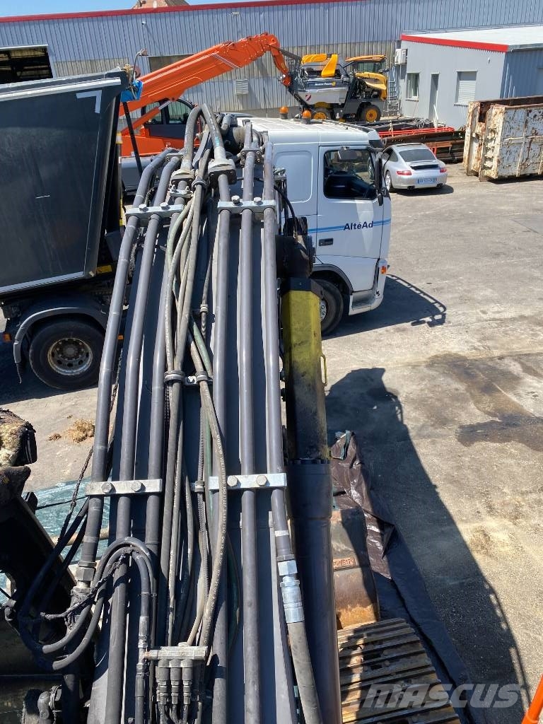 Volvo EC 220 EL /Certificat CE endommagée Excavadoras de cadenas