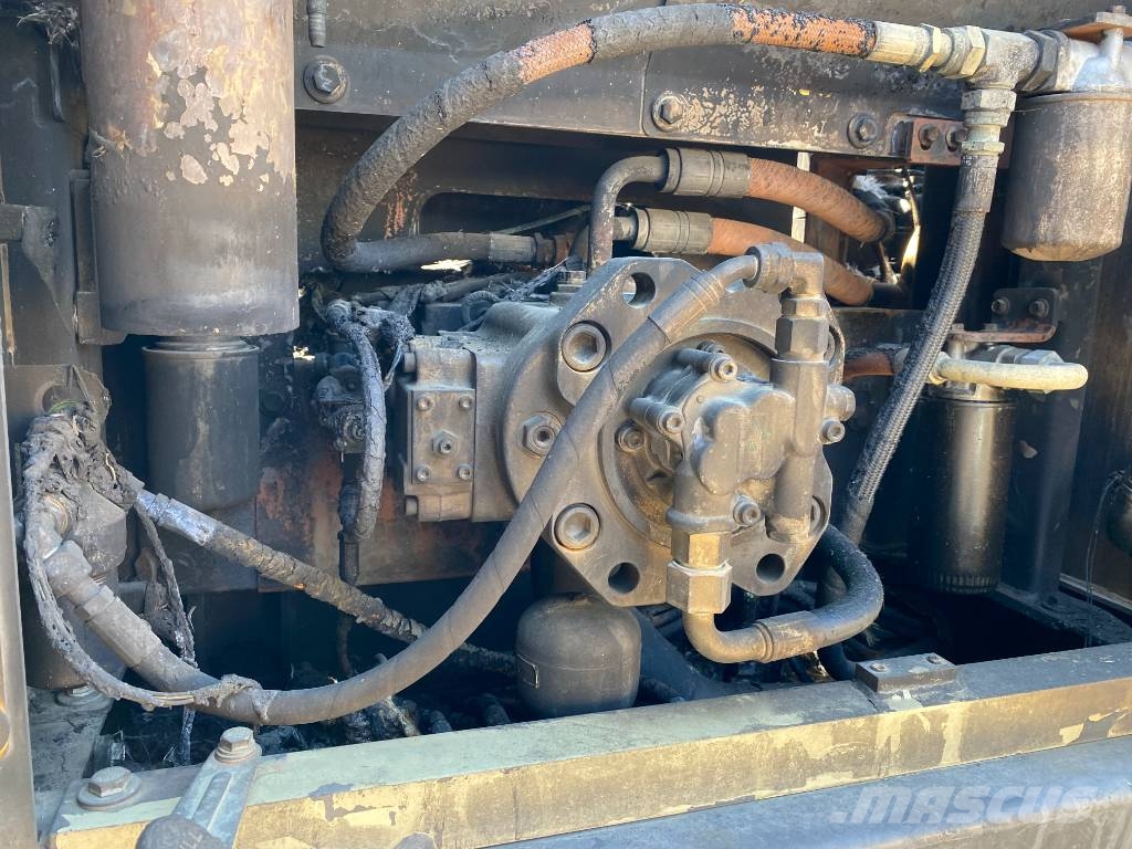 Volvo EC 220 EL /Certificat CE endommagée Excavadoras de cadenas