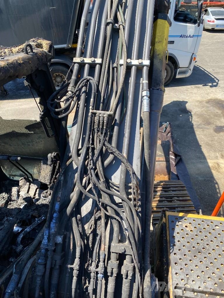 Volvo EC 220 EL /Certificat CE endommagée Excavadoras de cadenas
