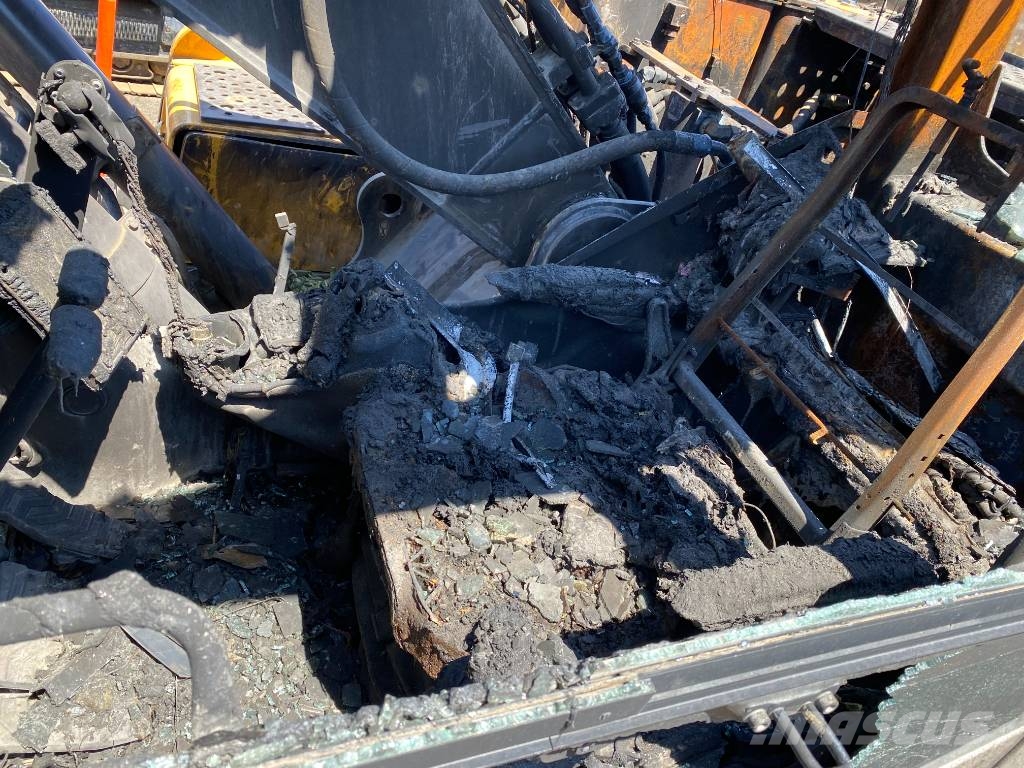 Volvo EC 220 EL /Certificat CE endommagée Excavadoras de cadenas