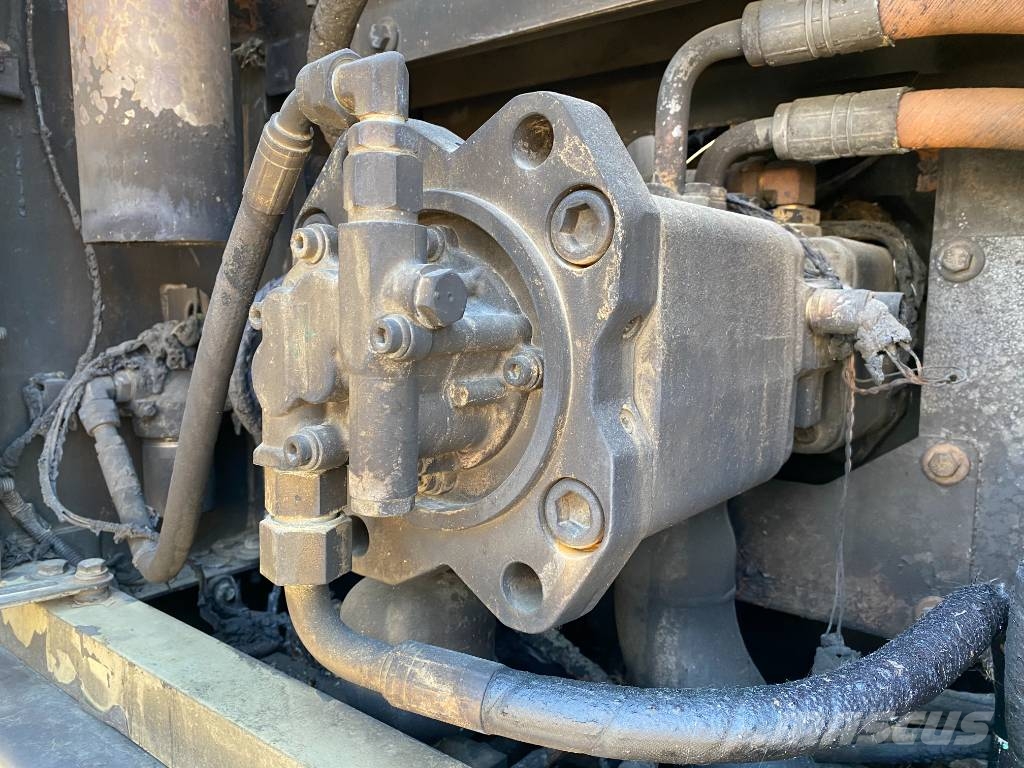 Volvo EC 220 EL /Certificat CE endommagée Excavadoras de cadenas
