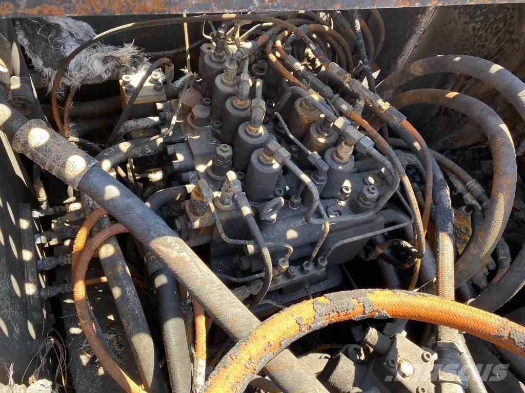 Volvo EC 220 EL /Certificat CE endommagée Excavadoras de cadenas