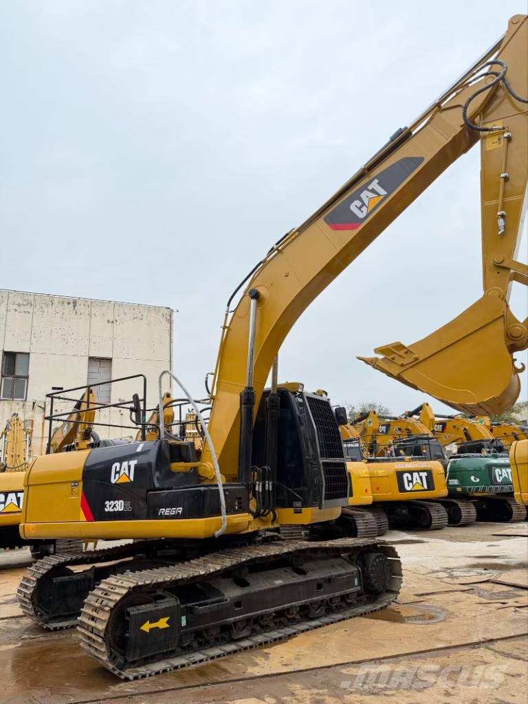 CAT 323D2L Source factory 대형 굴삭기 29톤 이상